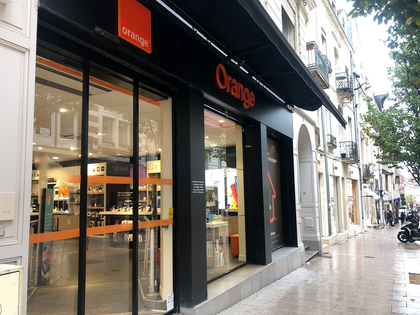 photo de la boutique de Boutique Orange Centre - Angers