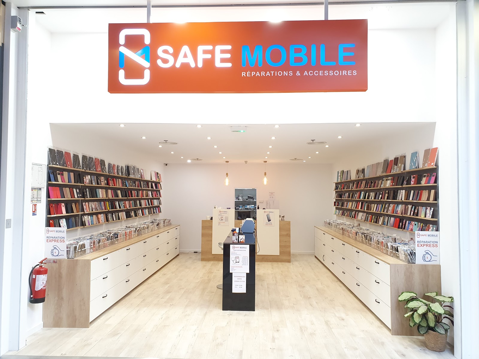 photo de la boutique de SAFE MOBILE réparation smartphone mobile tablettes téléphones accessoires - Hyères Toulon Var